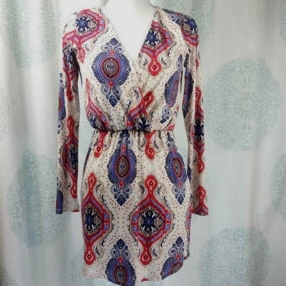 Style Rack V-neck Mini Dress Size Small